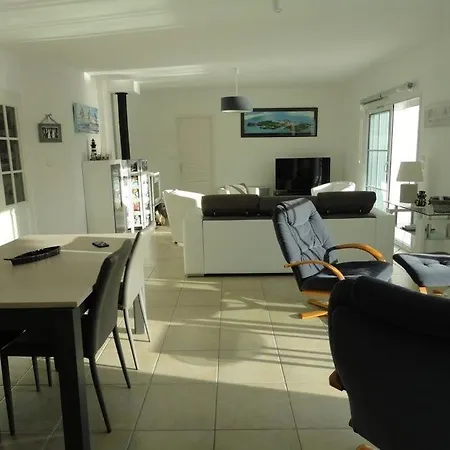 Jolie Maison Piscine Caillauderie Vakantiehuis