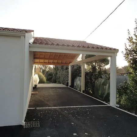 Jolie Maison Piscine Caillauderie Vakantiehuis